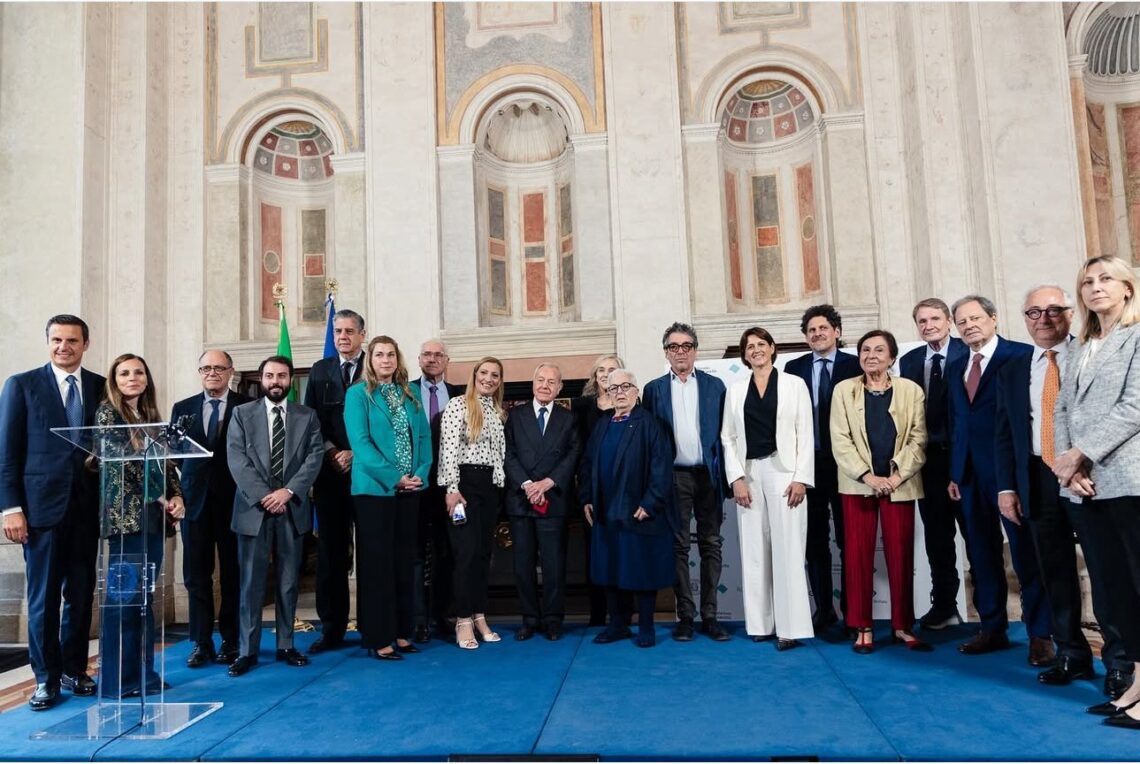 XIV Edizione del «Premio De Sanctis» per la letteratura: Gianni Letta, Filippo Patroni Griffi, Daria Perrotta, Roberto Nicolucci e altri insigni partecipanti alla Villa Madama. Videomessaggi istituzionali di Matteo Piantedosi, Giuseppe Valditara e Alberto Barachini