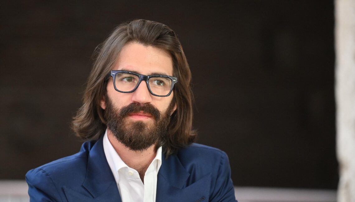 Del Vecchio pronto a comprare il 25% di Delfin, un’operazione da 14 miliardi di euro