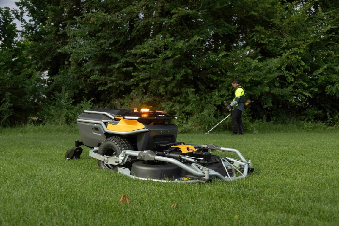 STIGA debutta nel segmento Professional: l’intelligenza artificiale al servizio del verde urbano
