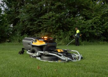 STIGA debutta nel segmento Professional: l’intelligenza artificiale al servizio del verde urbano