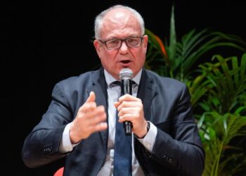 Nuovo stadio della Roma, c’è l’ok del Comune. Gualtieri: “Giornata storica”