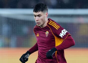 Roma, Soulé lavora ancora a parte: out contro il Bologna, i tempi di recupero. Dybala e Dovbyk…