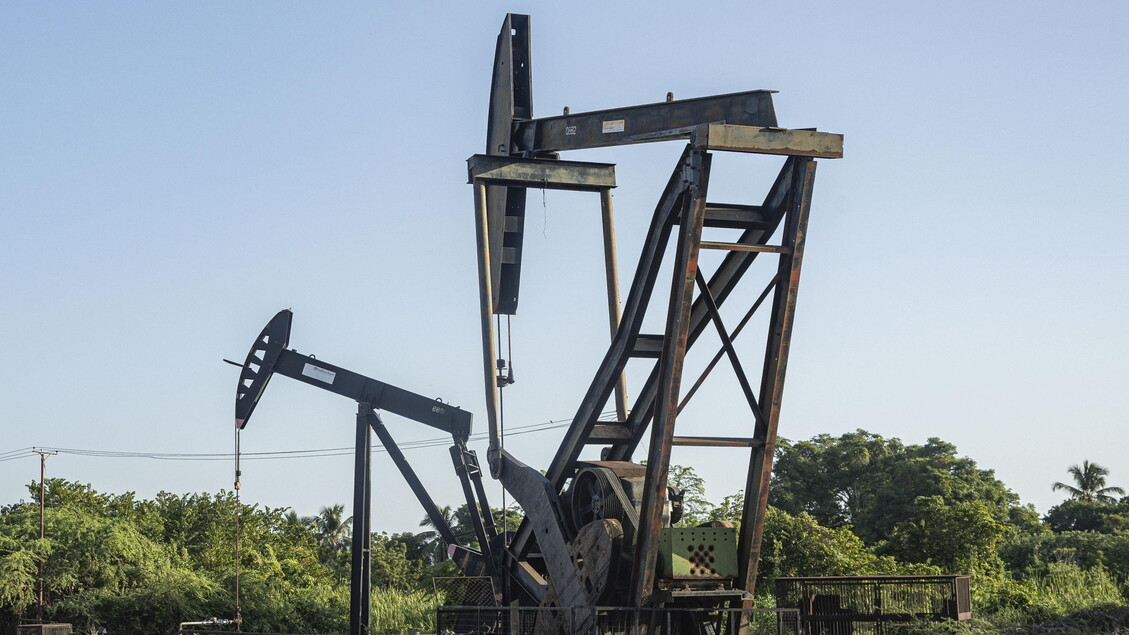 Crisi in Medio Oriente, il petrolio apre a +13% in Asia