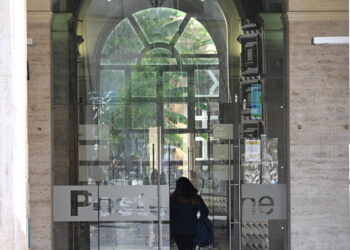 Poste presenta l’opas totalitaria per l’acquisto di Telecom Italia