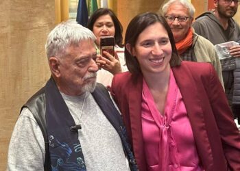 Festa per i 90 anni di Achille Occhetto, Schlein: “Senza il suo coraggio non ci sarebbe il Pd”