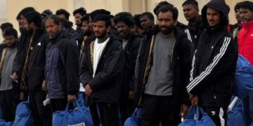 Sui rimpatri la maggioranza tira dritto, muro delle opposizioni sul decreto