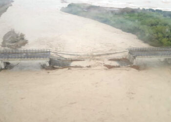 Il maltempo sferza il Centro-Sud: crolla un ponte, si temono vittime