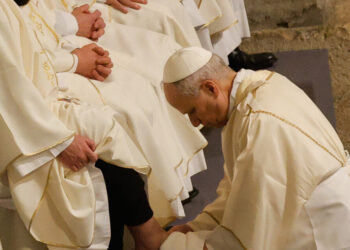 Il Papa, una bestemmia quando l’uomo vuole vincere uccidendo