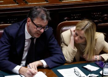 Italia a rischio recessione, l’allarme di Giorgetti e il piano anti crisi