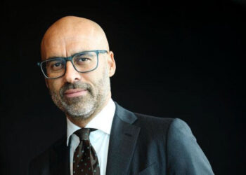 Su Fb foto Meloni con ‘suo padre’ ma è l’europarlamentare Squarta