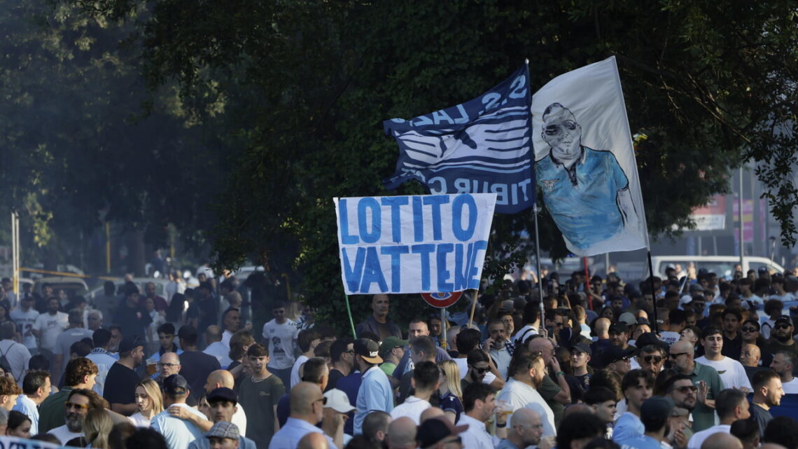 Piano anti Lotito, tifosi laziali proseguono la protesta contro la società