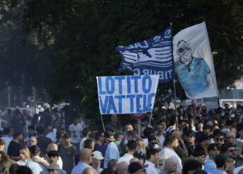Piano anti Lotito, tifosi laziali proseguono la protesta contro la società
