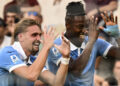 La Lazio vola, Moreira entra e con una doppietta salva il Milan